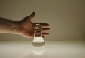 Glass muller medium size and and how it relates to the hand.