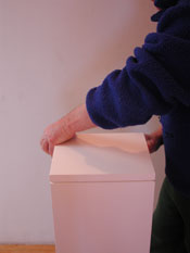 The top of the pedestal aligns securely to the sculpture base.